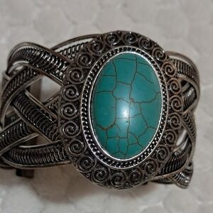 Vitage Intricate Silver Bracelet with Turquoise Stone